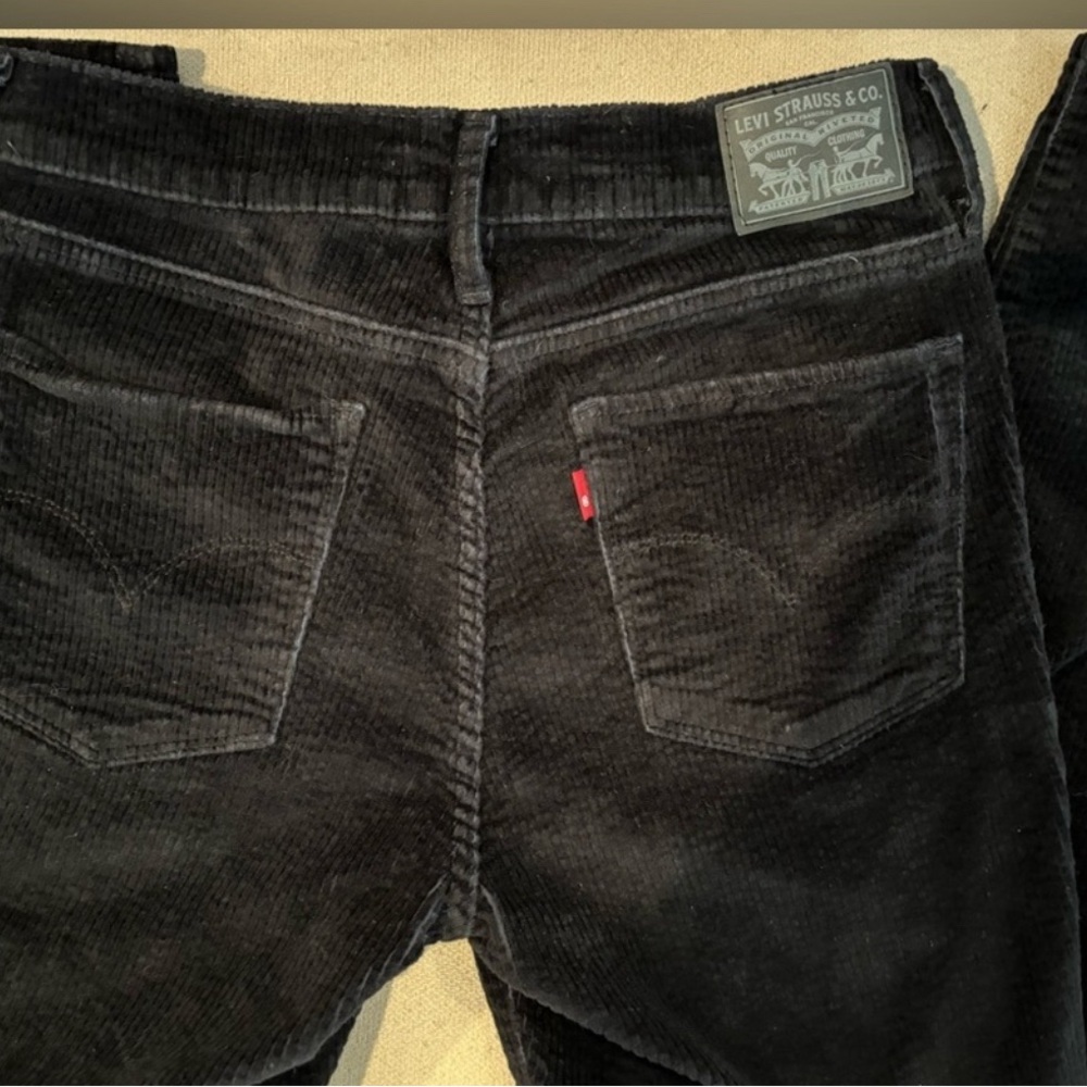 Black Levi 311 shaping skinny corduroy size 29, 29in inseam